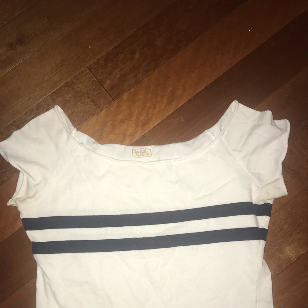 Brandy Melville off the shoulder top